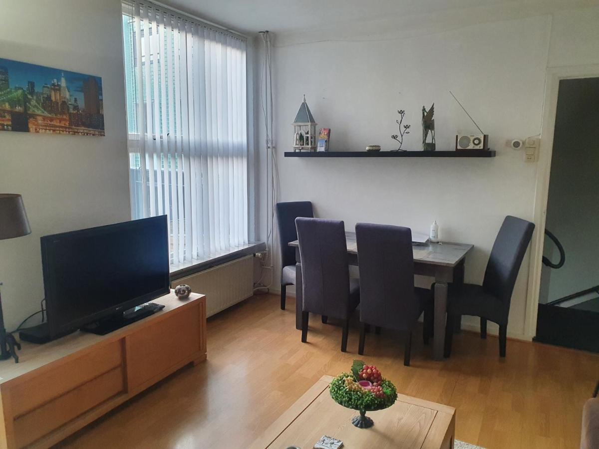 Vakantiewoning Oude Markt Centrum 弗利辛恩 外观 照片